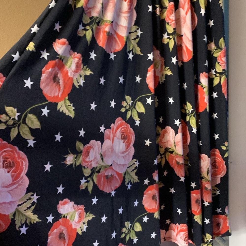 Lularoe Riley - Picture 4 of 7